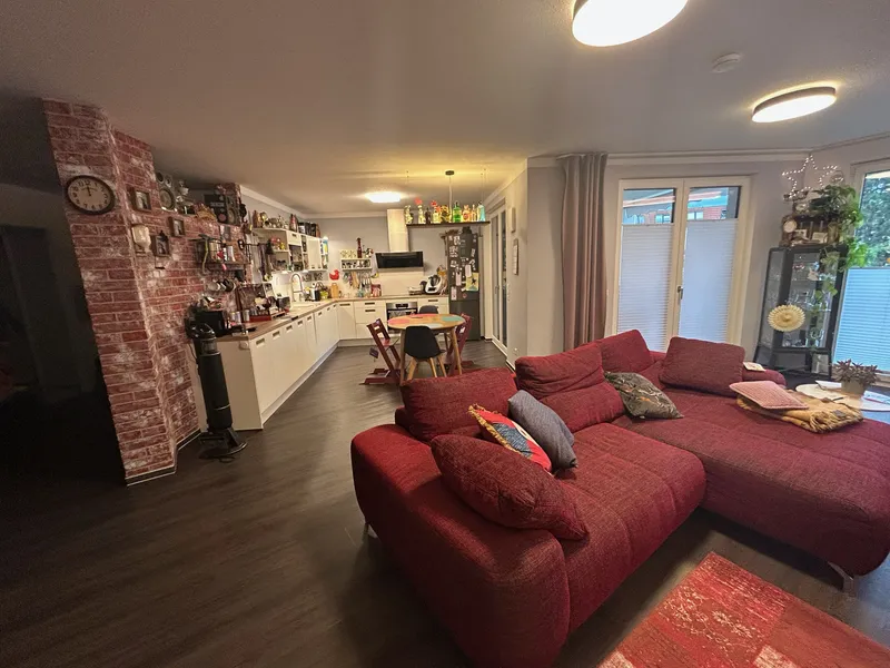 Moderne 4-Zimmer-Wohnung in Berlin-Heinersdorf — photo 1